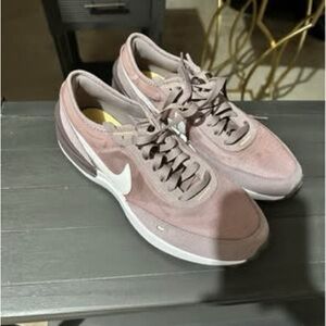 Nike Waffle One
Pink Glaze (GS) Sz 7